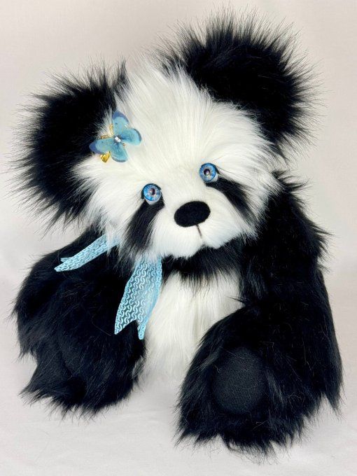 Kyra ours panda en peluche de collection 45cm